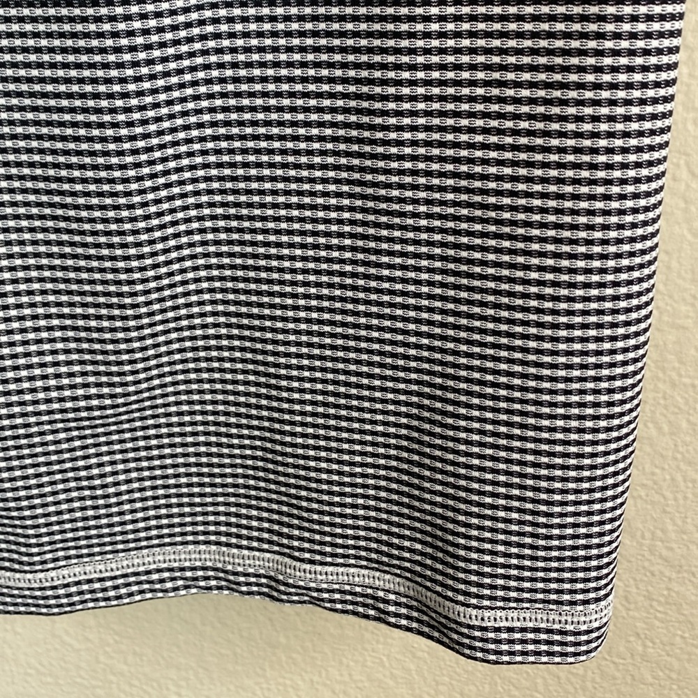 Lululemon Ujjayi women’s gingham Y tank black white Sz 12 EUC - Picture 2 of 6